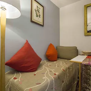 Des Arts Montmartre Otel