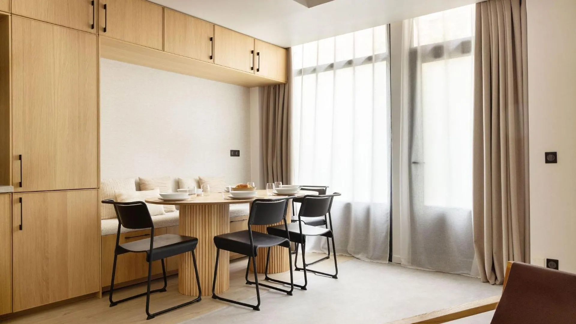 Elegant Apartment - 3Br-8P - Bastille-Oberkampf Paris 0*,  France