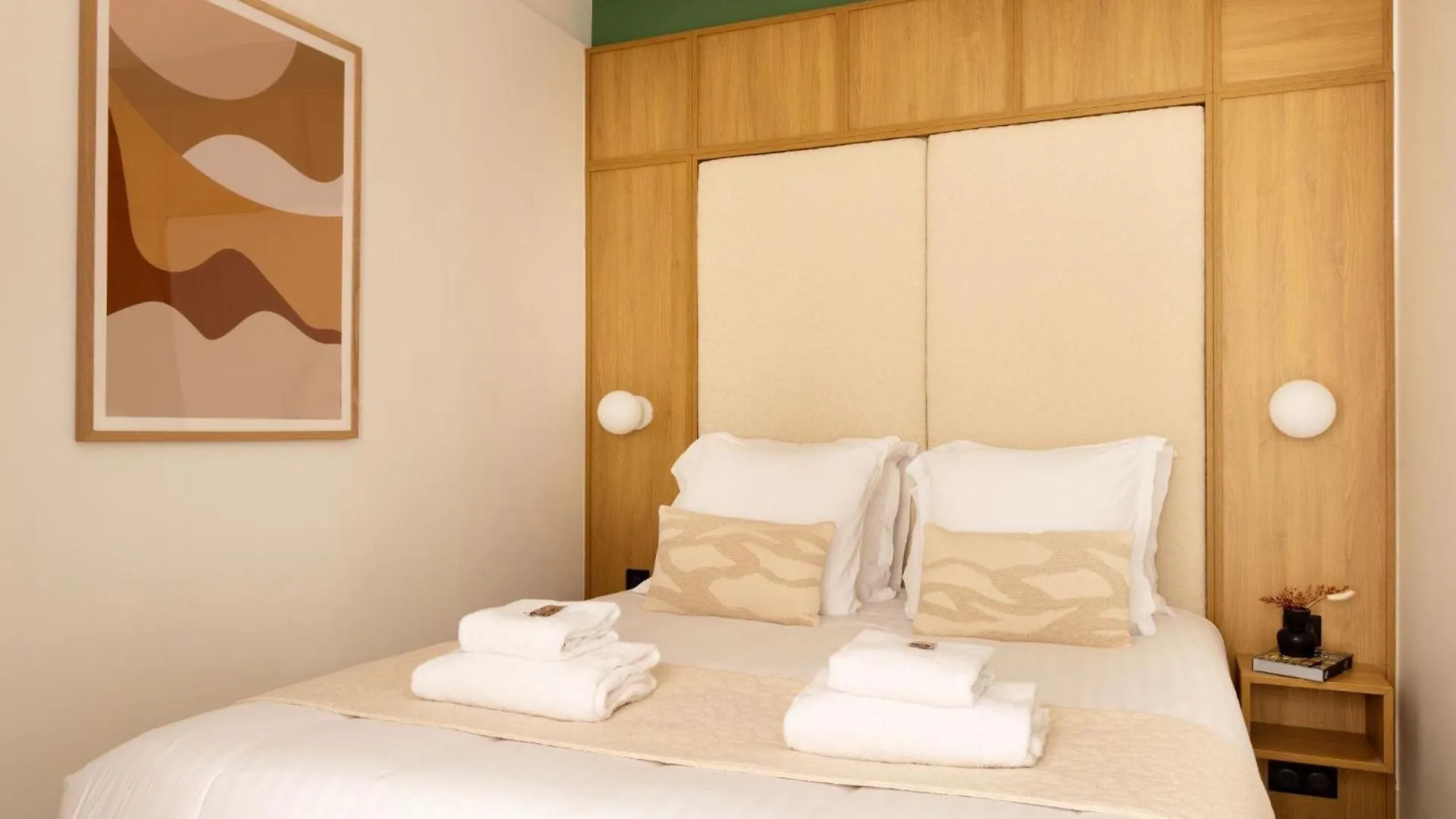 Elegant Apartment - 3Br-8P - Bastille-Oberkampf Paris 0*,  France